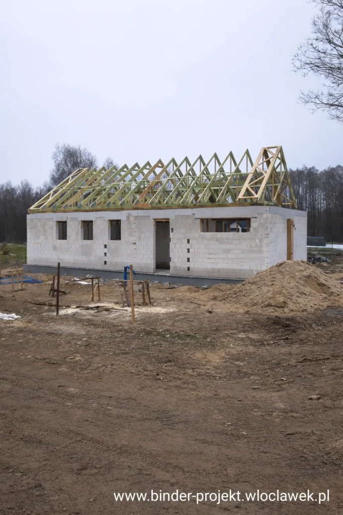 Prefabrykowane wiązary dachowe na budynku jednorodzinnym – projekt Ekonomiczny 4T