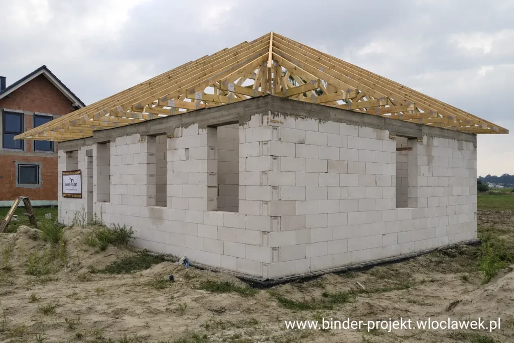 Prefabrykowane wiązary dachowe BINDER-PROJEKT – konstrukcja dachu na budynku jednorodzinnym - realizacja: Pabianice (województwo łódzkie)